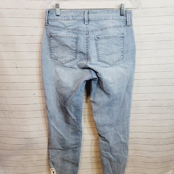 NYDJ CROCHET LACE HEM ANKLE JEANS, SZ 4 - Picture 8 of 16